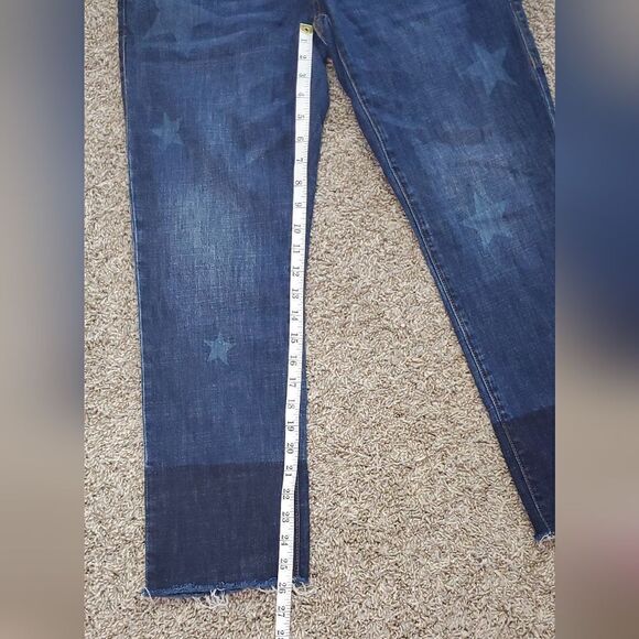 CAbi Slim Boyfriend Star Ankle Jeans - Picture 4 of 7
